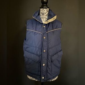 True Vintage Montgomery Ward Puffer Vest. Blue. Size 8. Used good condition.